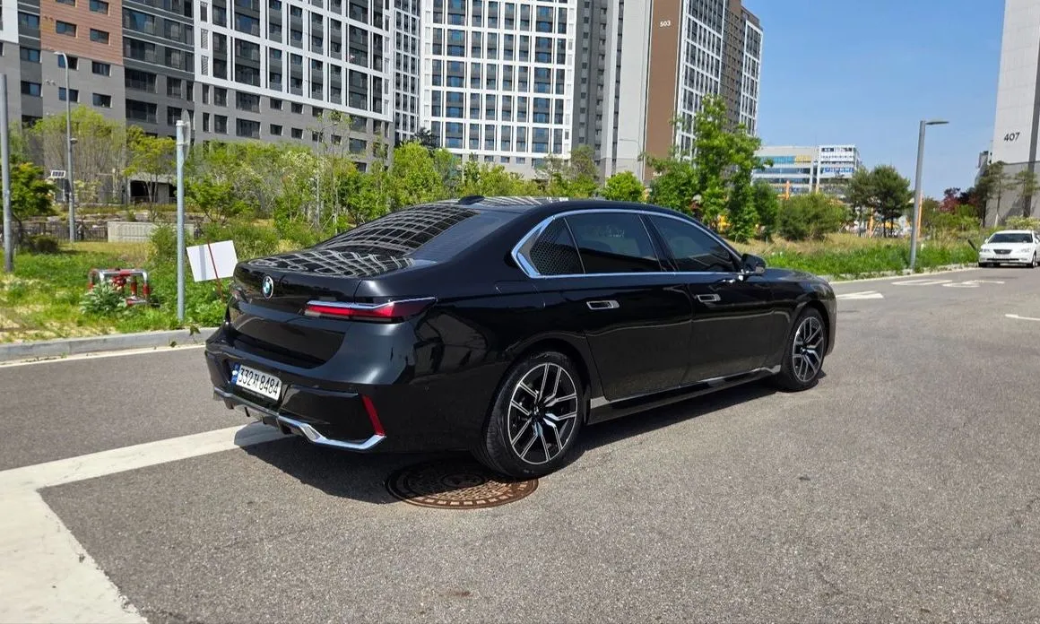 BMW 7-Series 2023 из KR, фото 6