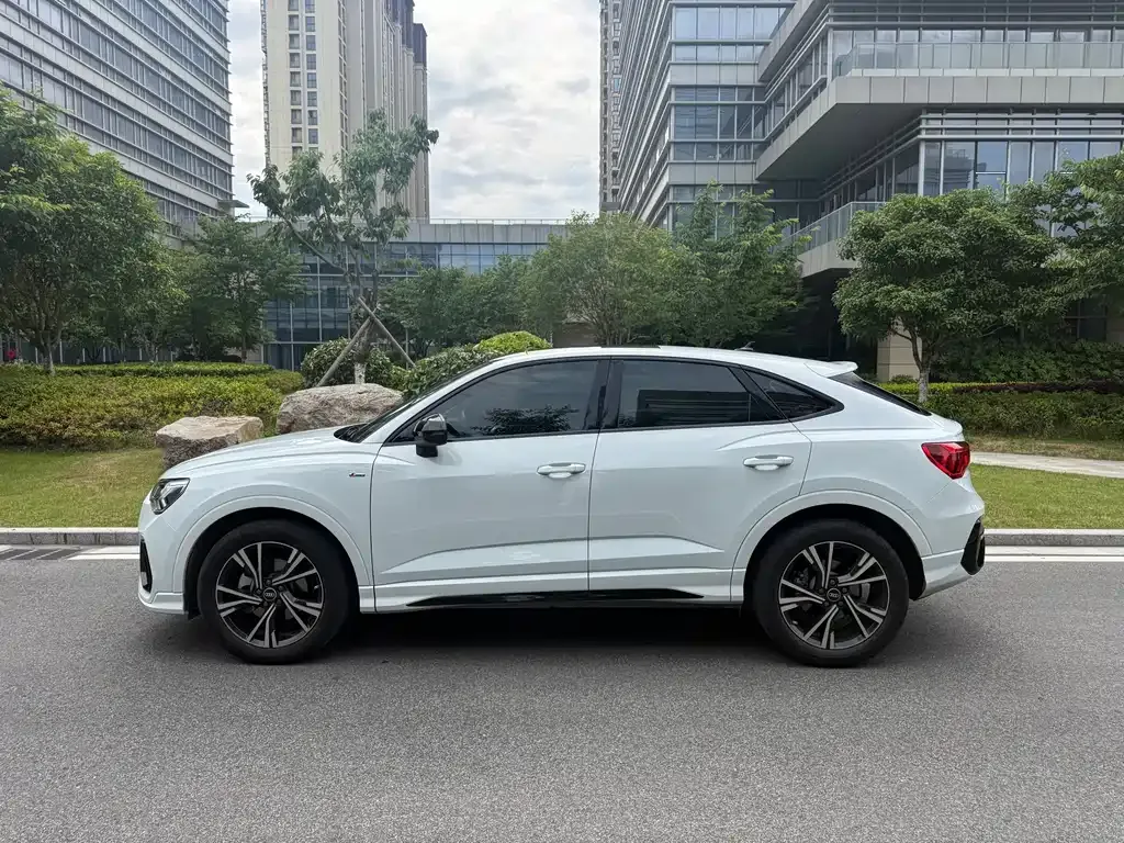 Audi Q3 Sportback — фото 2