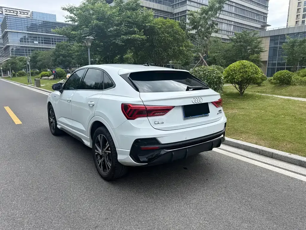 Audi Q3 Sportback — фото 8