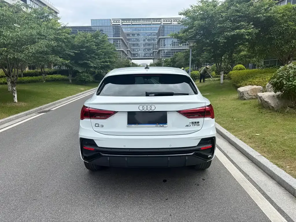 Audi Q3 Sportback — фото 9