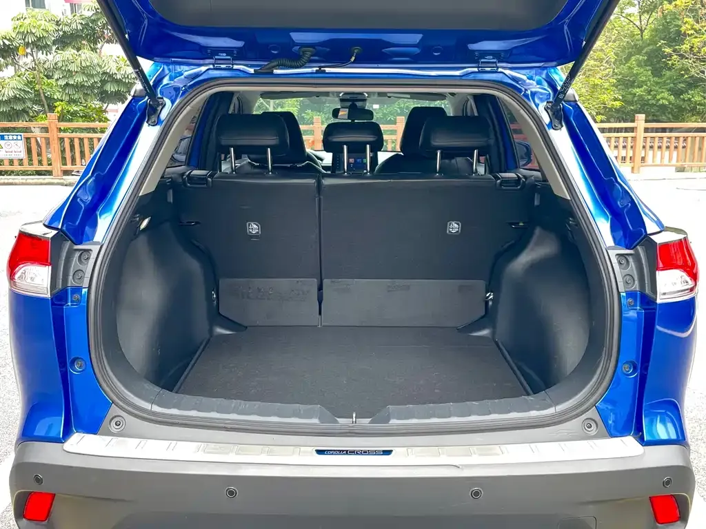 Toyota Corolla Cross — фото 3
