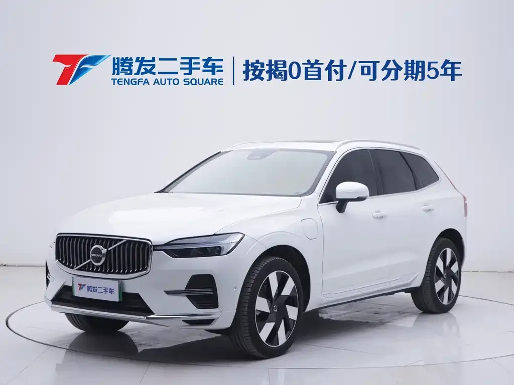 Volvo XC60 PHEV 2024 из CN, фото 1