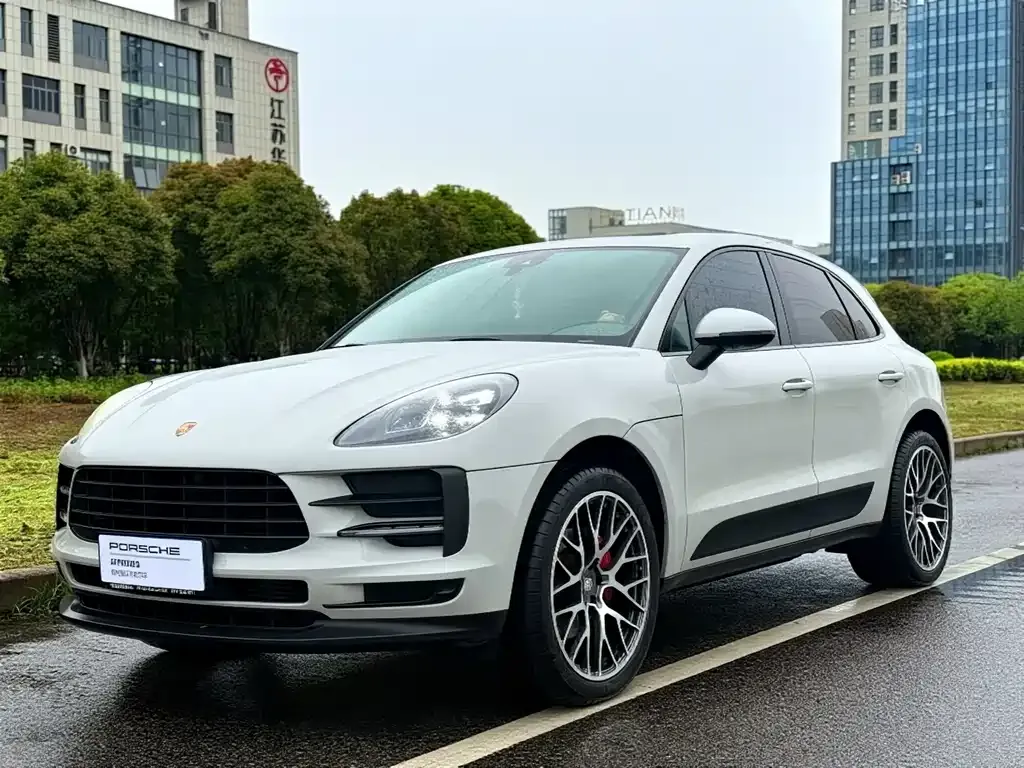Porsche Macan — фото 1
