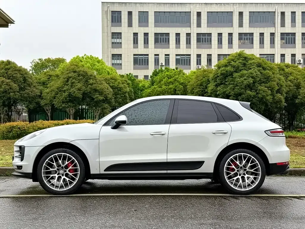 Porsche Macan — фото 9