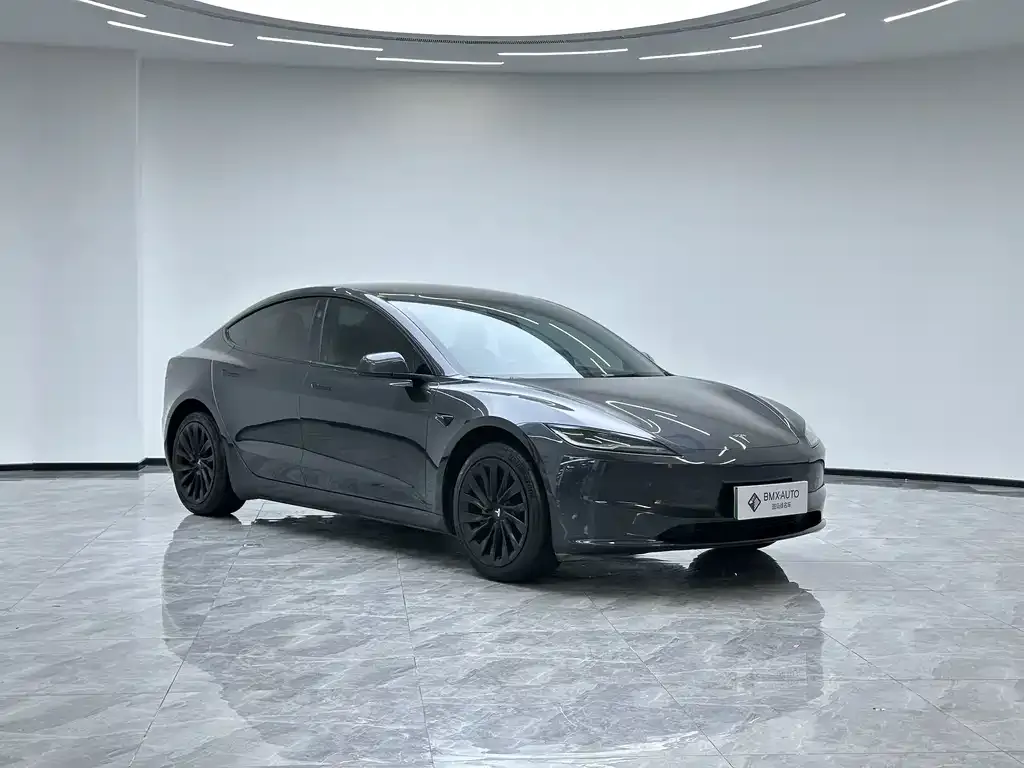 Tesla Model 3 — фото 8