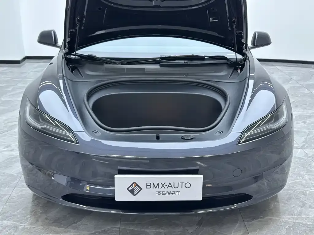 Tesla Model 3 — фото 10