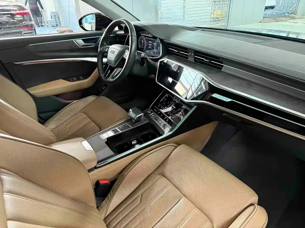 Audi A6L — фото 7