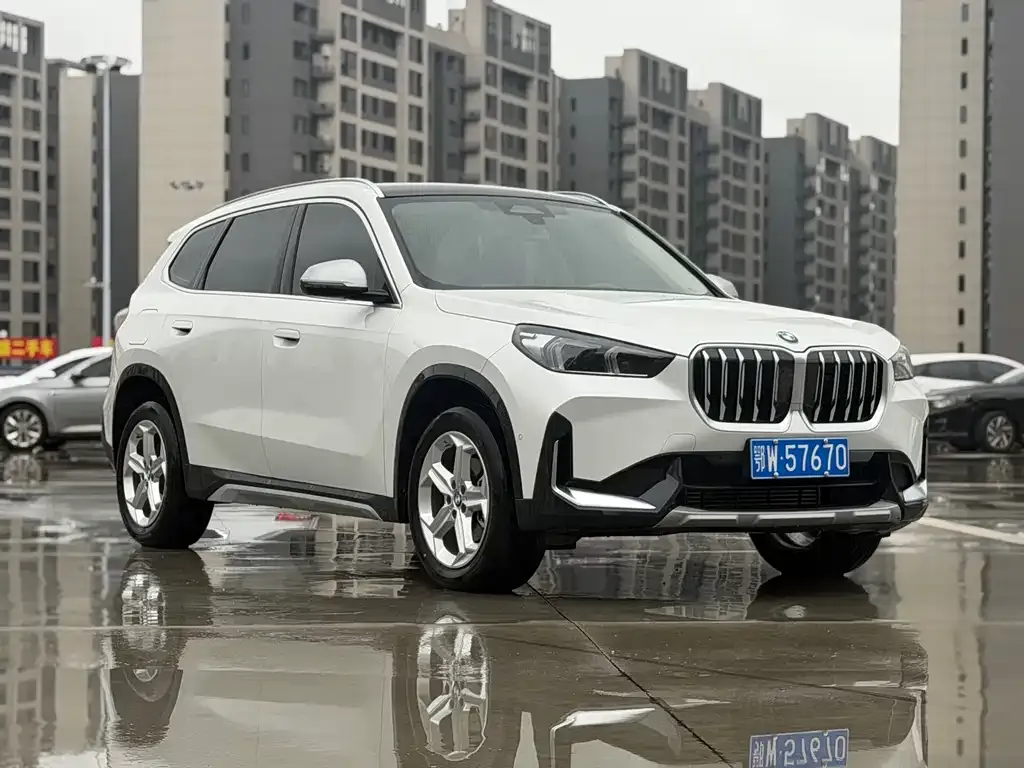 BMW X1 — фото 5