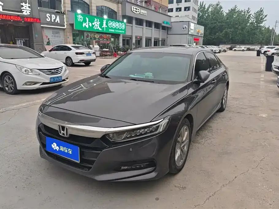 Honda Accord — фото 1