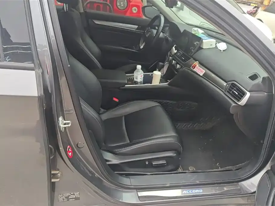 Honda Accord — фото 6