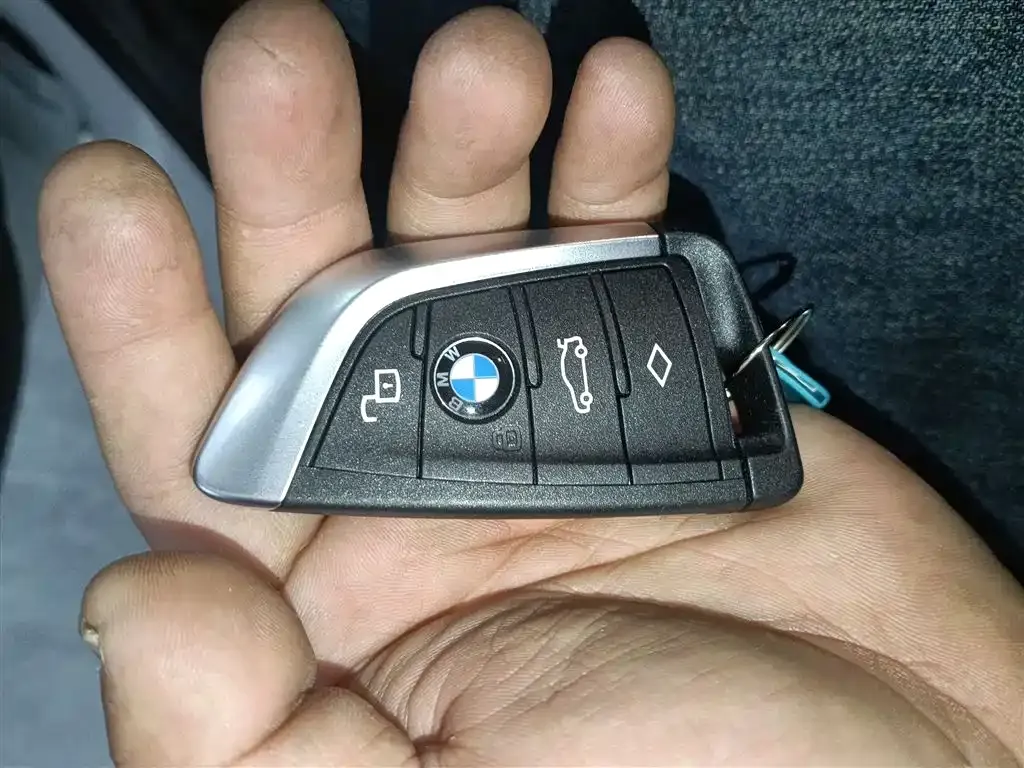 BMW 3 Series 2024 из CN, фото 7