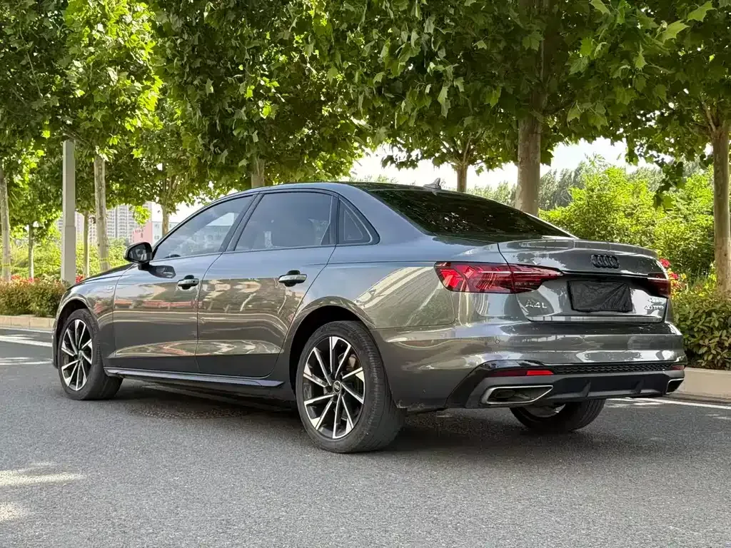 Audi A4L — фото 5