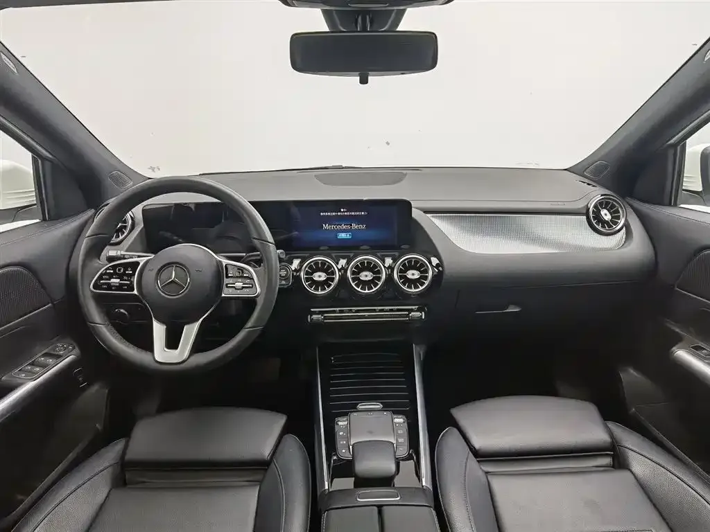 Mercedes-Benz GLA — фото 8