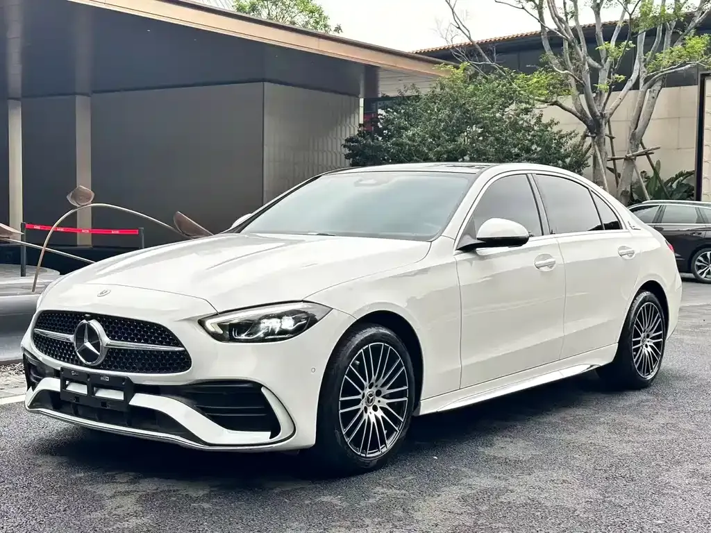 Mercedes-Benz C-Class — фото 1
