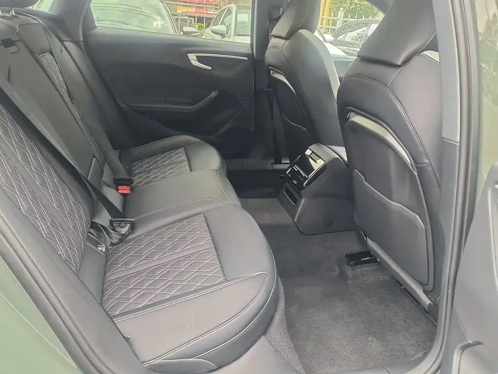 Audi A5L 2025 из CN, фото 4