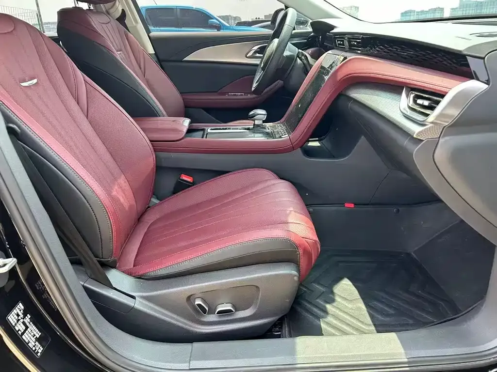 Hongqi H5 — фото 9
