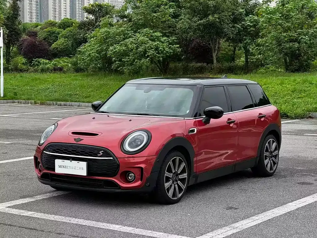 MINI Clubman — фото 1