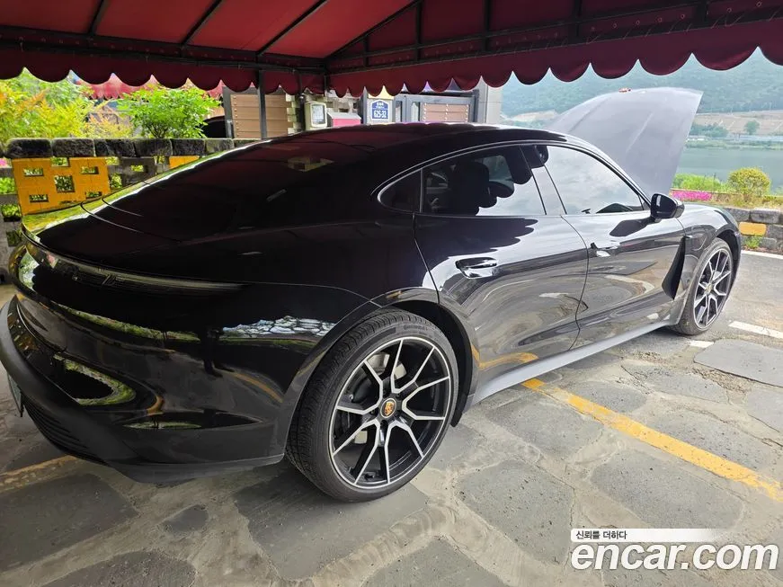 Porsche Taycan 2023 из KR, фото 7