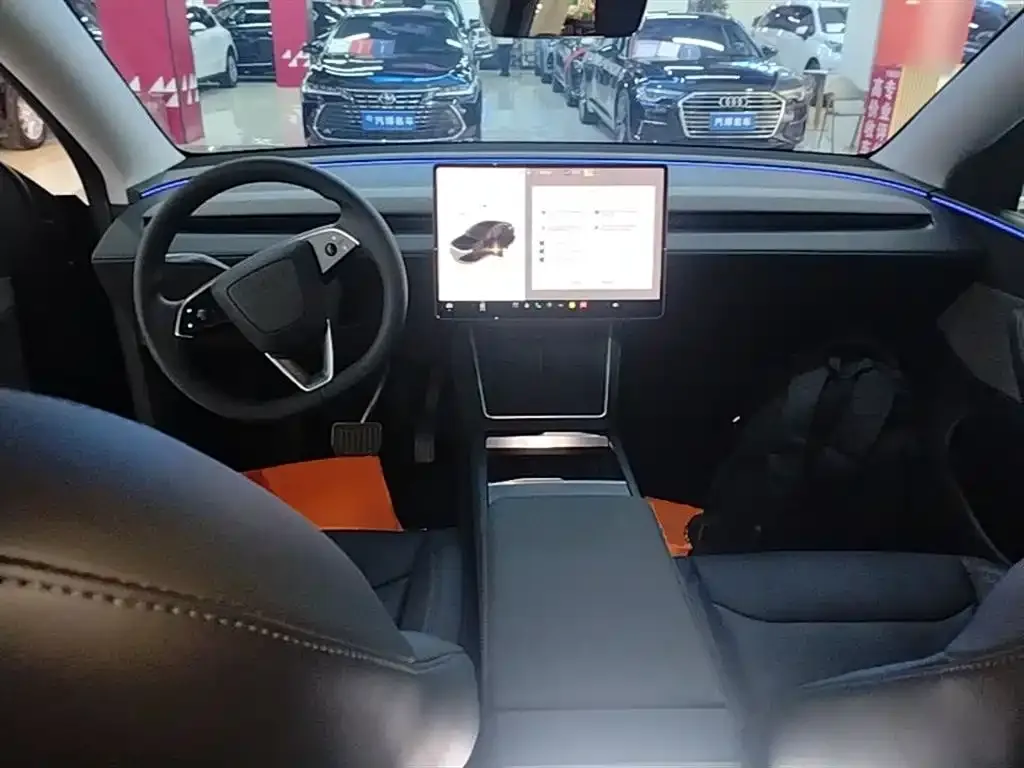 Tesla Model Y — фото 2