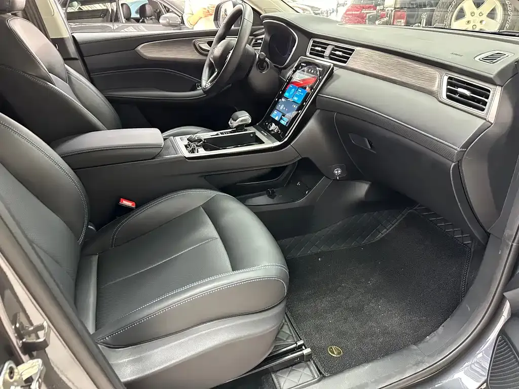 Roewe RX5 2025 из CN, фото 5