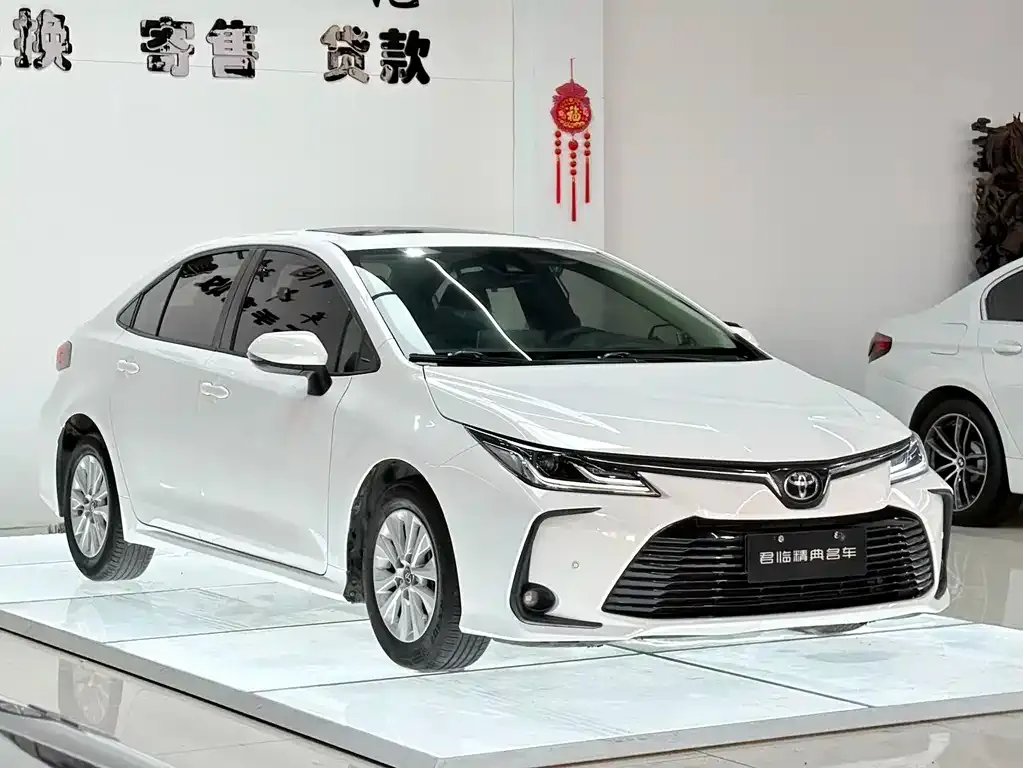 Toyota Corolla — фото 2