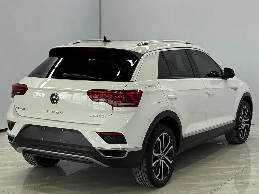 Volkswagen T-Roc — фото 5