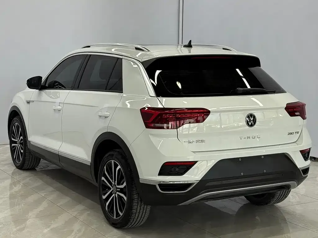 Volkswagen T-Roc — фото 4