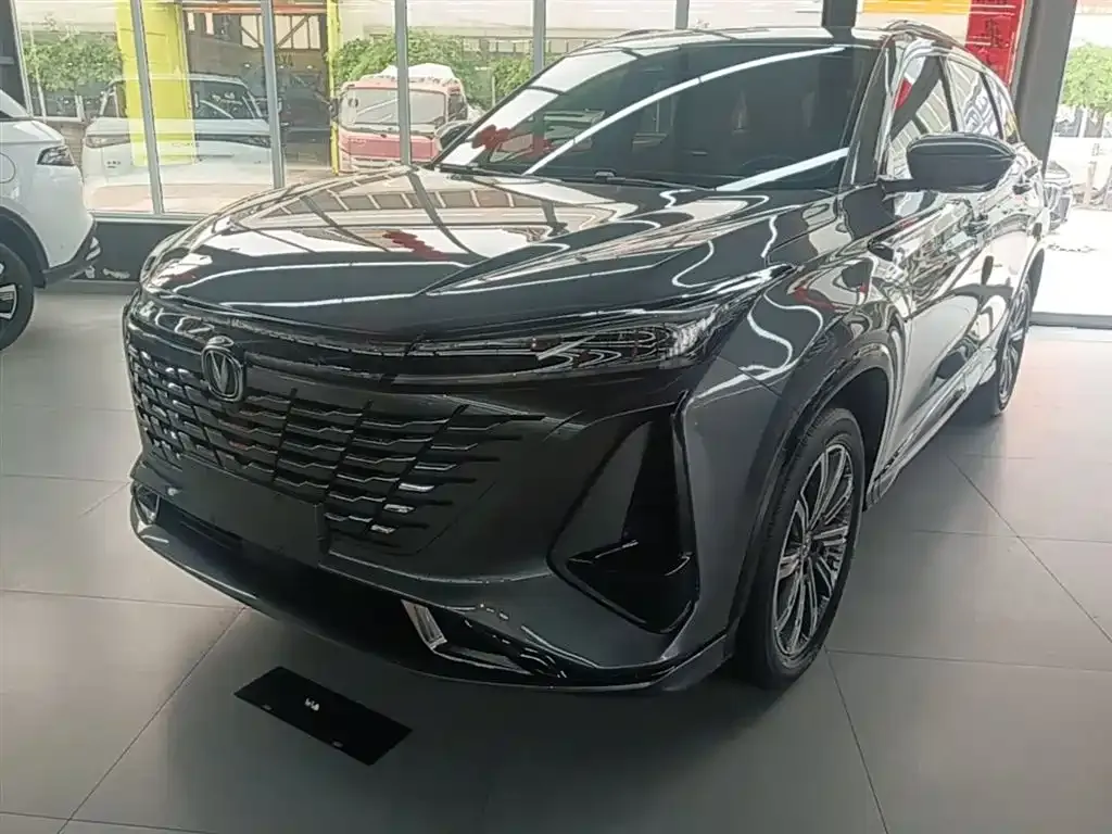 Changan CS75PLUS — фото 1