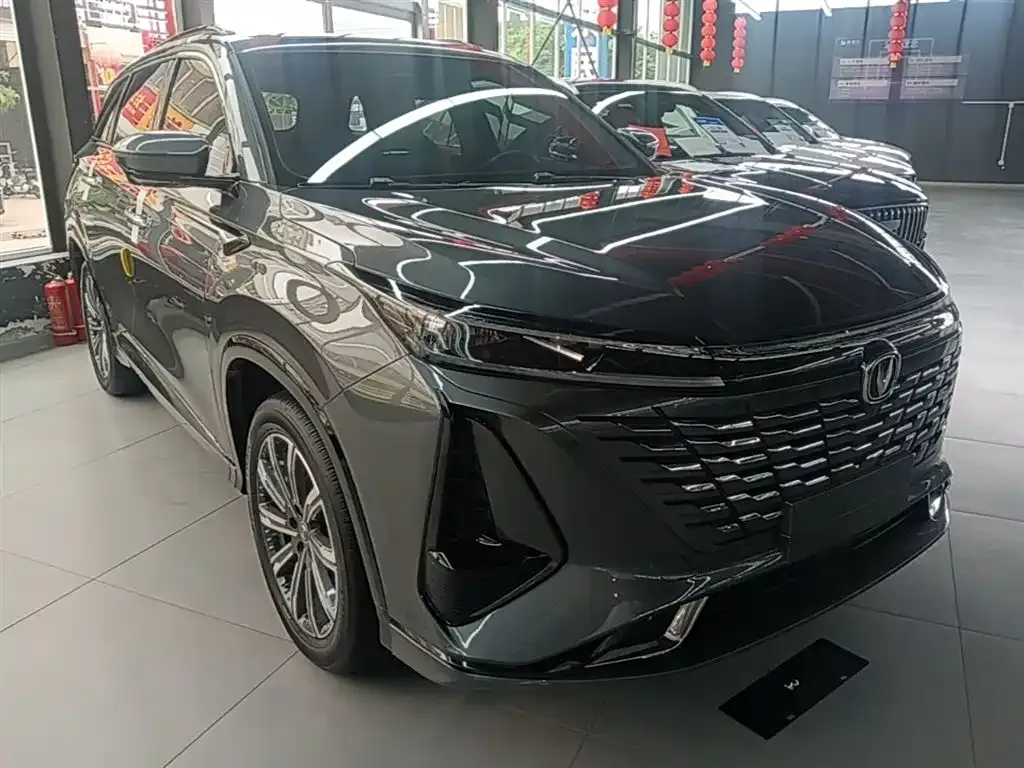 Changan CS75PLUS — фото 9