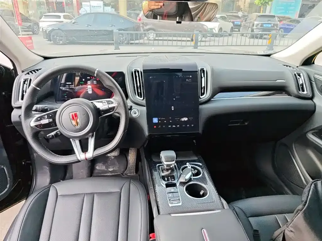 Hongqi HS3 PHEV 2024 из CN, фото 3