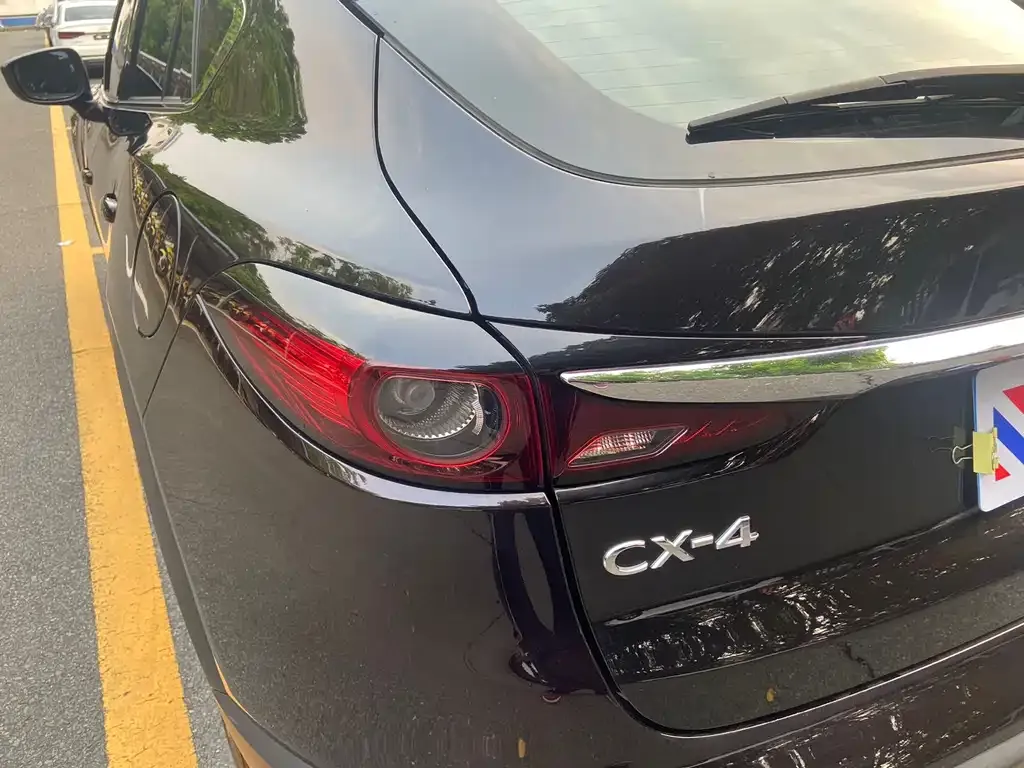 Mazda CX-4 — фото 3