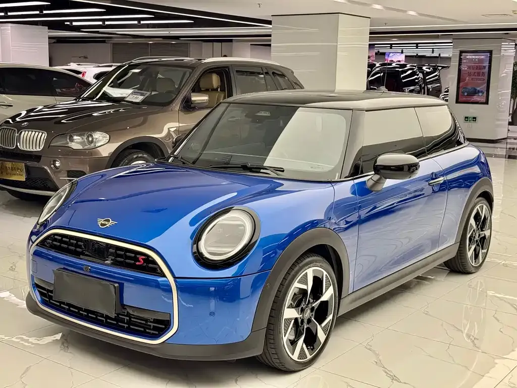 MINI Cooper (3-door) — фото 1