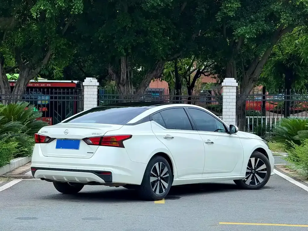 Nissan Teana — фото 6
