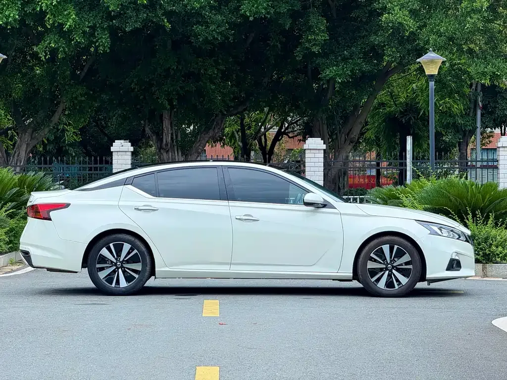 Nissan Teana — фото 5