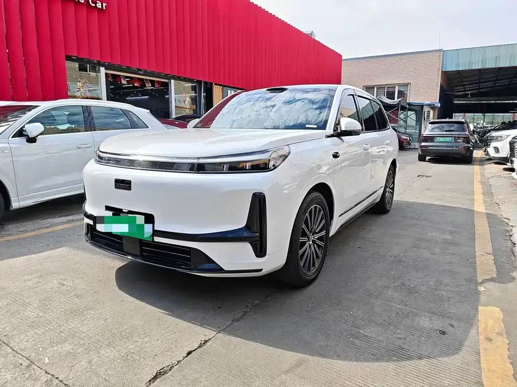 Geely Galaxy M9 — фото 1
