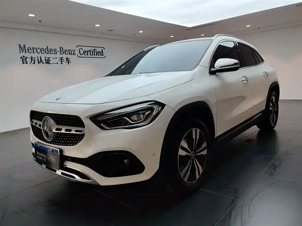 Mercedes-Benz GLA — фото 1