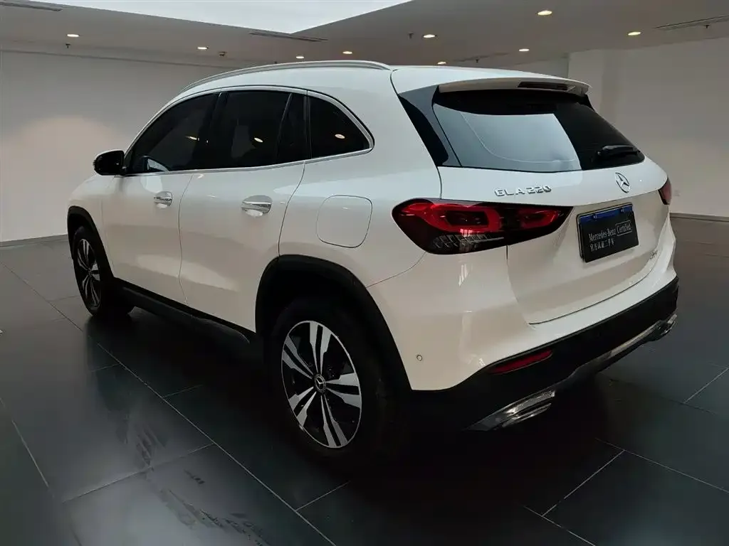 Mercedes-Benz GLA — фото 9