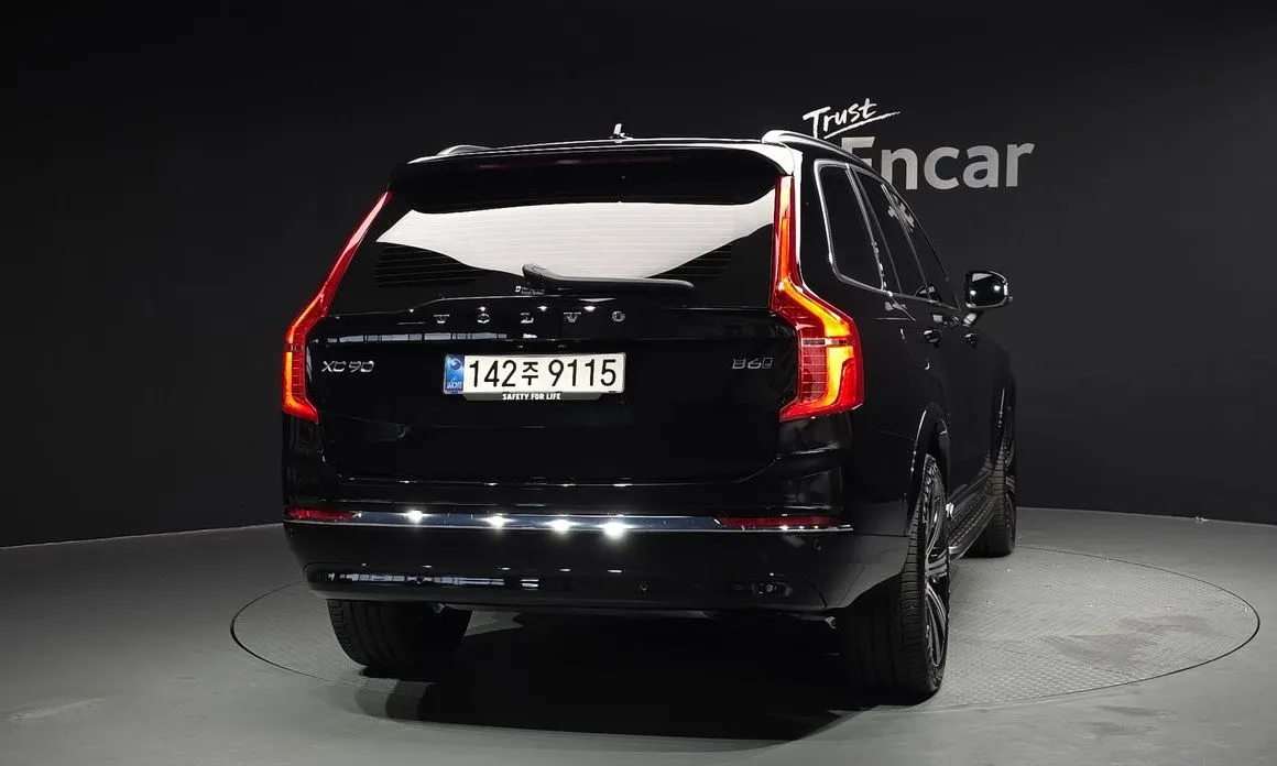 Volvo XC90 — фото 3
