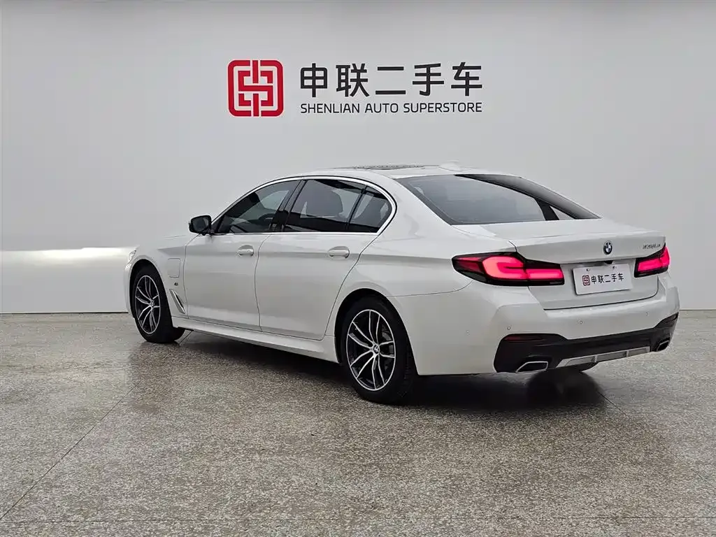 BMW 5 Series New Energy — фото 6