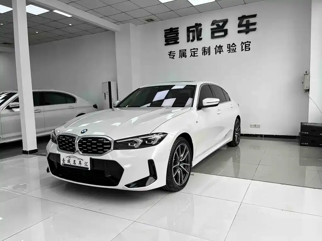 BMW 3 Series 2023 из CN, фото 1