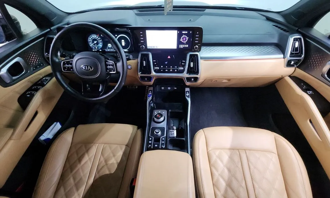 Kia Sorento — фото 9