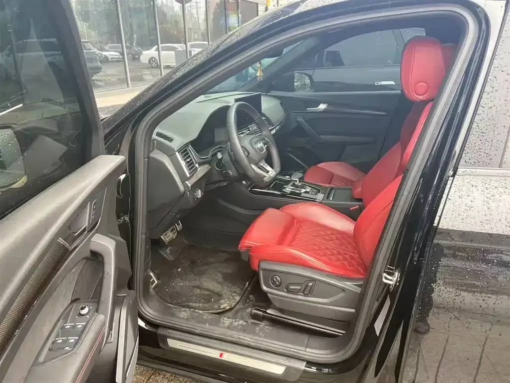 Audi SQ5 2022 из CN, фото 6