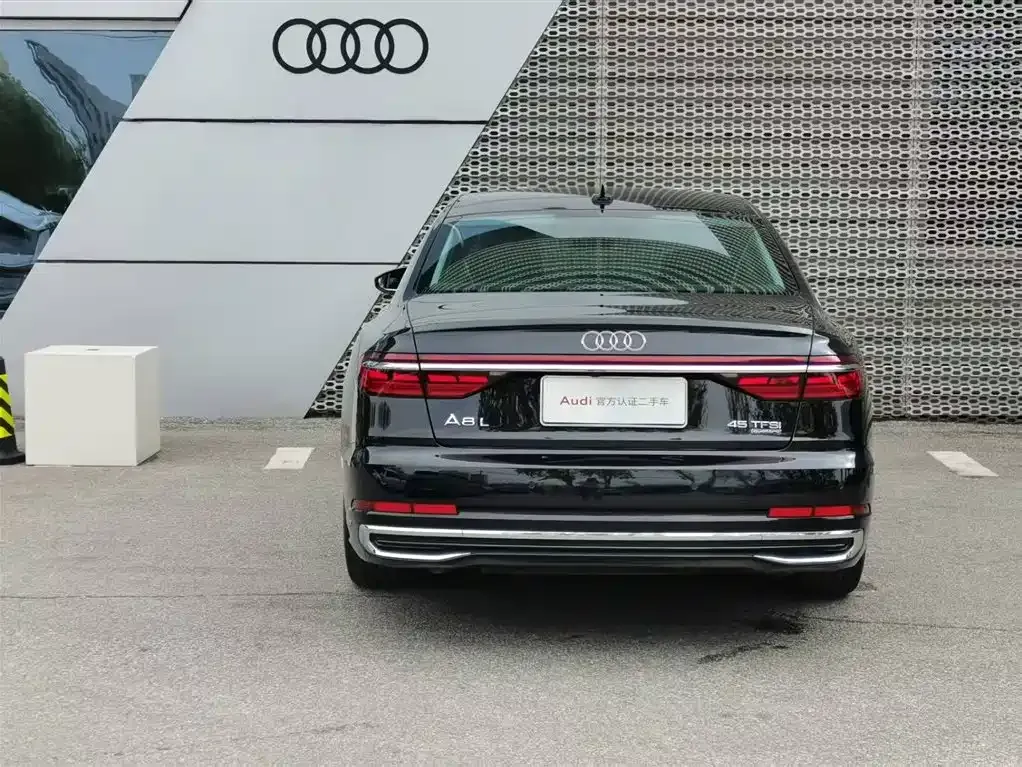 Audi A8 2025 из CN, фото 10