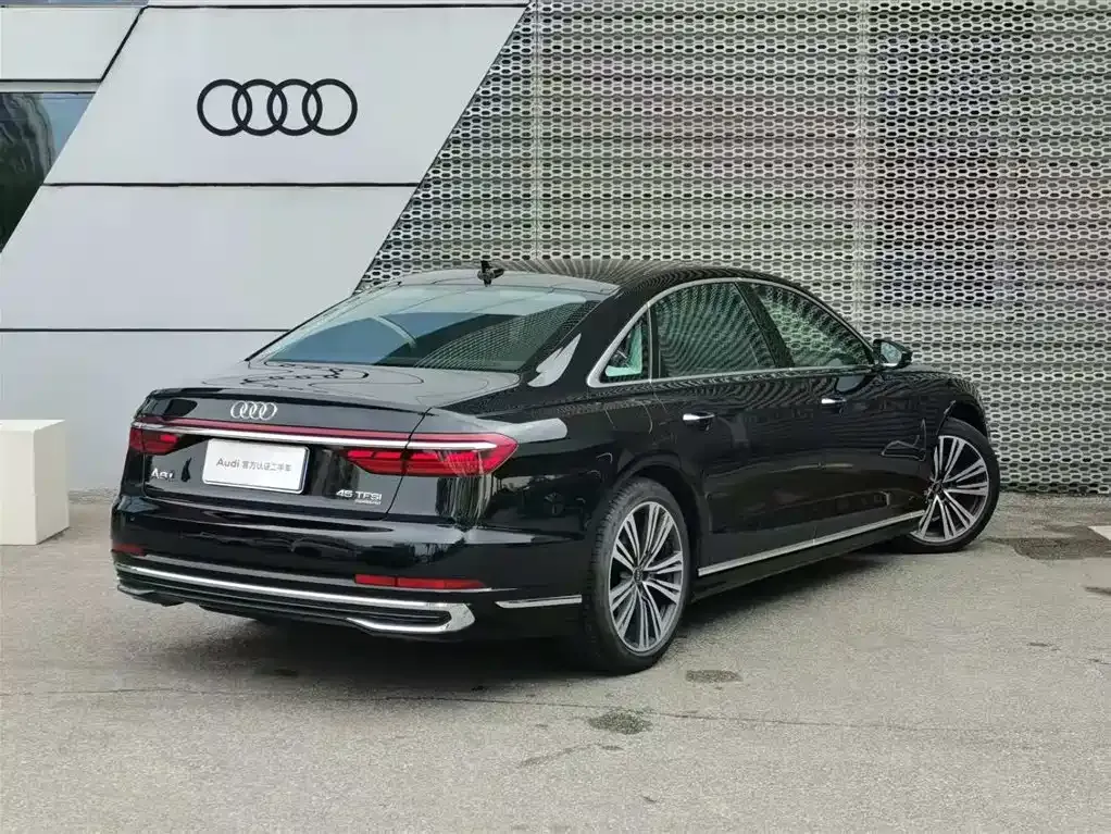 Audi A8 2025 из CN, фото 2