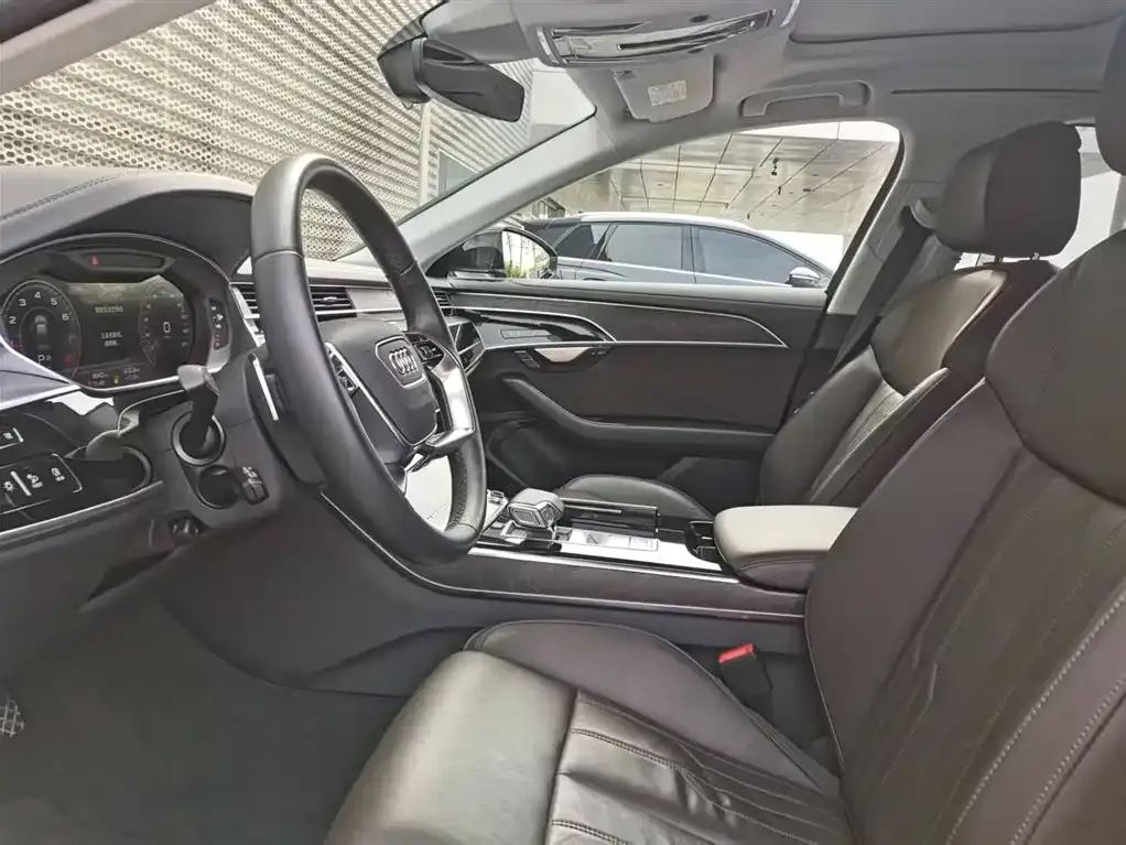 Audi A8 2025 из CN, фото 4