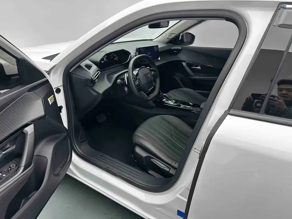 Peugeot 2008 2022 из CN, фото 9