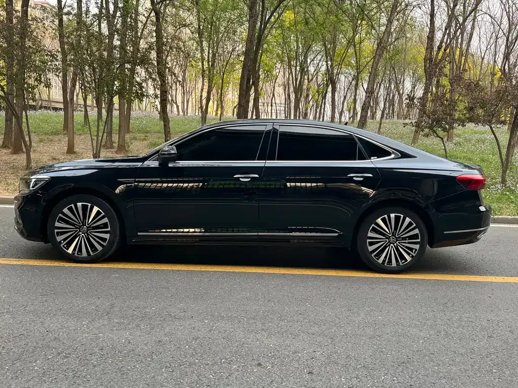 Volkswagen Passat — фото 9