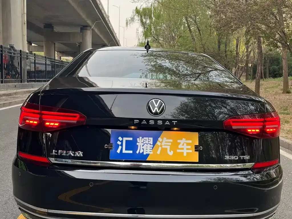 Volkswagen Passat — фото 5