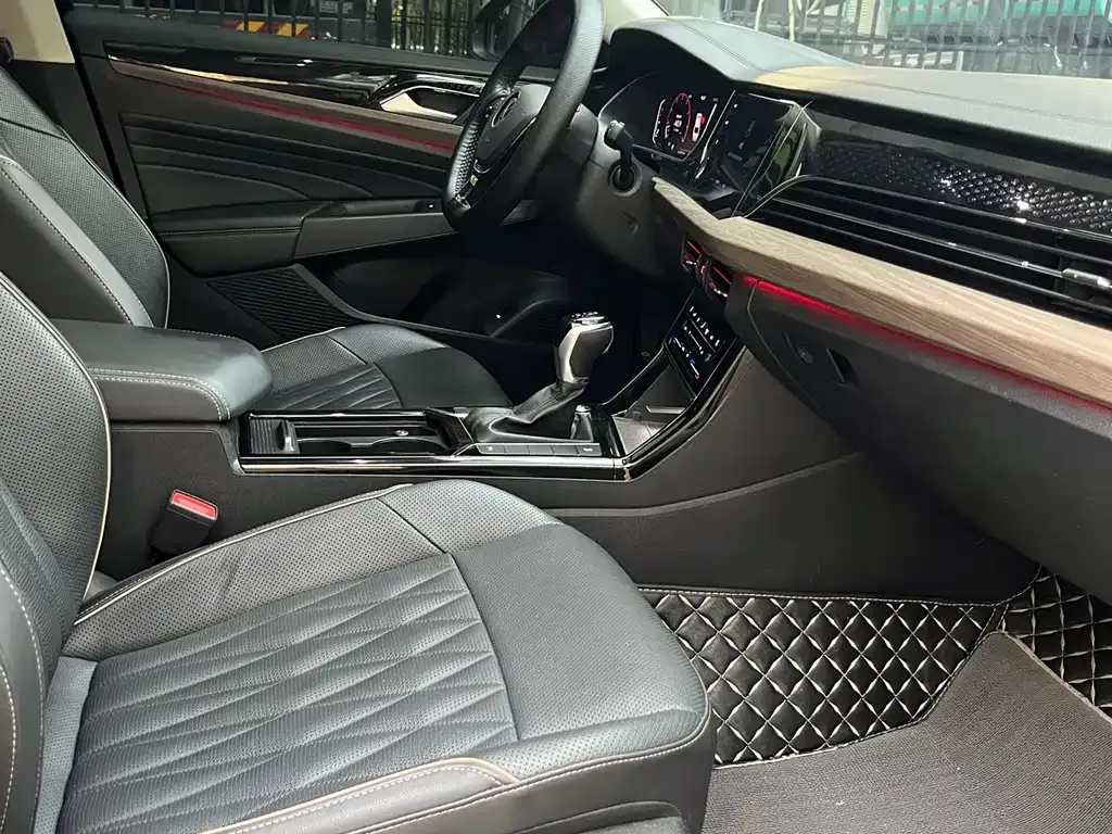 Volkswagen Passat — фото 8
