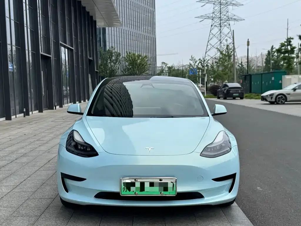 Tesla Model 3 — фото 5
